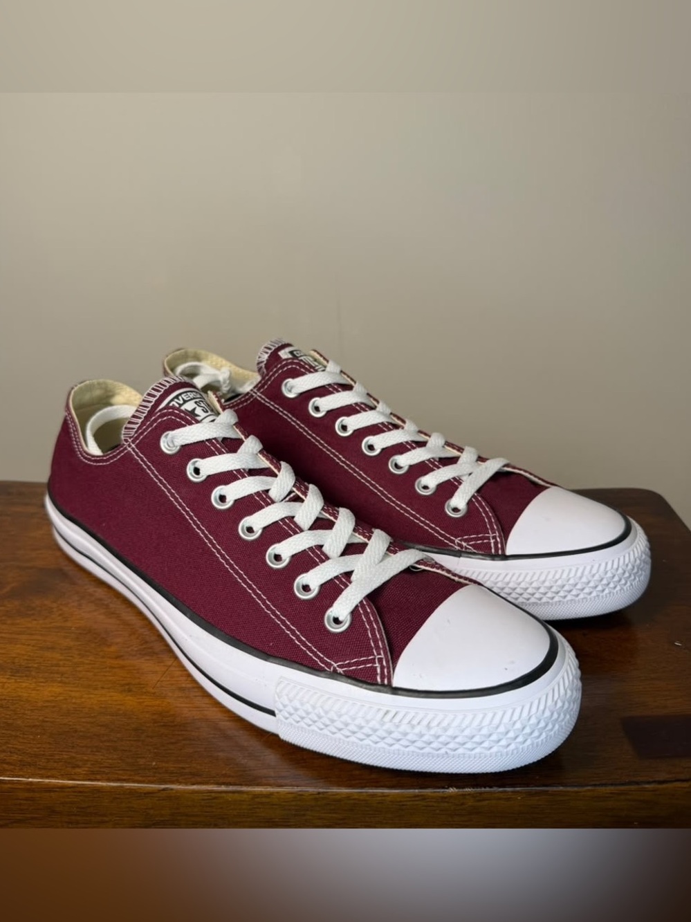 Converse Chuck Taylor All Star Low Maroon Burgundy 139794F Men's 11.5 / Women's